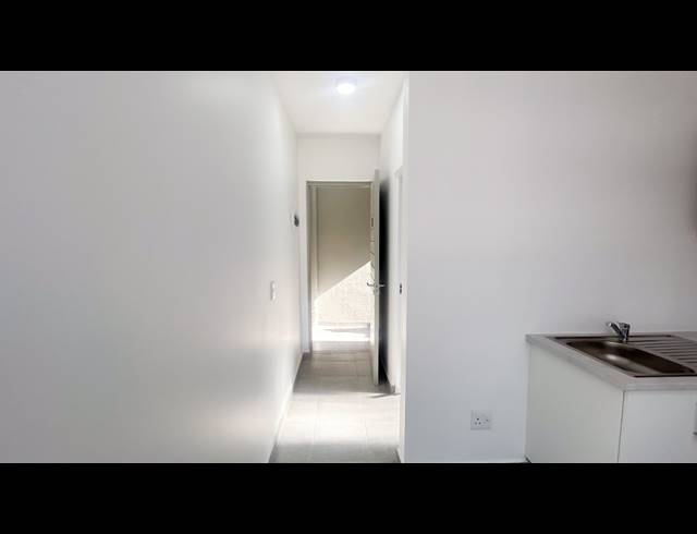 1 BEDROOM STUDIO APARTMENT TO LET IN SALT ROCK